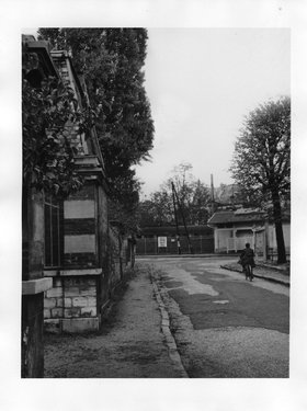 Fay&ccedil;al Baghriche, Leap into the void, 2005, photograph, 24 x 18 cm. Courtesy of the artist.