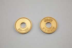 Mesrop, Fils, 2012, gold 18k. Courtesy of MinRASY PROJECTS and Museum of Modern Art, Kuwait.
