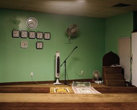 Fay&ccedil;al Baghriche, Musallat Abou Bakr Asseddique, 2010, photograph, 60 x 75 cm. Courtesy of the artist.