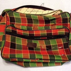 Marhaba Tata, <i>Objects of Oppression (BAG)</i>, 2001.