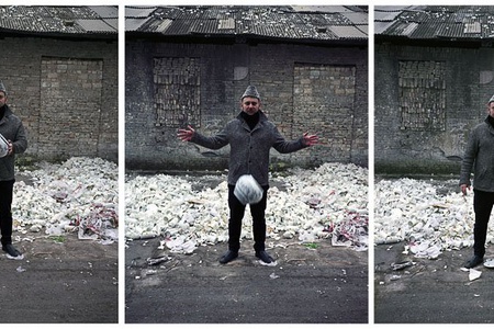 Dropping a Yassin Dynasty Vase