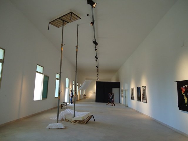 F&eacute;lix Fern&aacute;ndez, Leap Beds, 2005. &copy; ATP/Ibraaz Publishing, 2012.