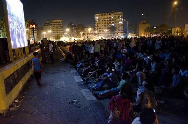 <p><em>Tahrir Cinema</em>Â </p><p>Tahrir Square, Cairo, July sit-in, 2011</p><p>Photographs posted on <em>Tahrir Cinema</em> Facebook page by the audience</p>&nbsp;