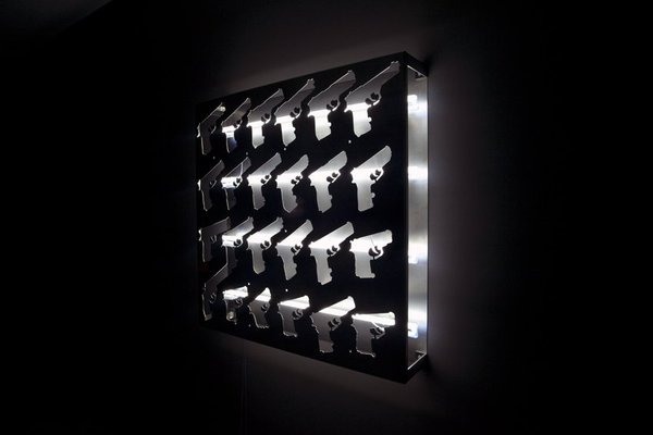 <p>Ergin ÃavuÅoÄlu</p><p><em>All to Play and Loose</em>, 2011</p><p>Mirror polished stainless steel, neon lights, transformer</p><p>99 x 99 x 17 cm</p><p>Installation view, RAMPA, Istanbul, 2011</p><p>Â© Ergin ÃavuÅoÄlu</p><p>Courtesy the artist and Rampa, Istanbul</p>&nbsp;