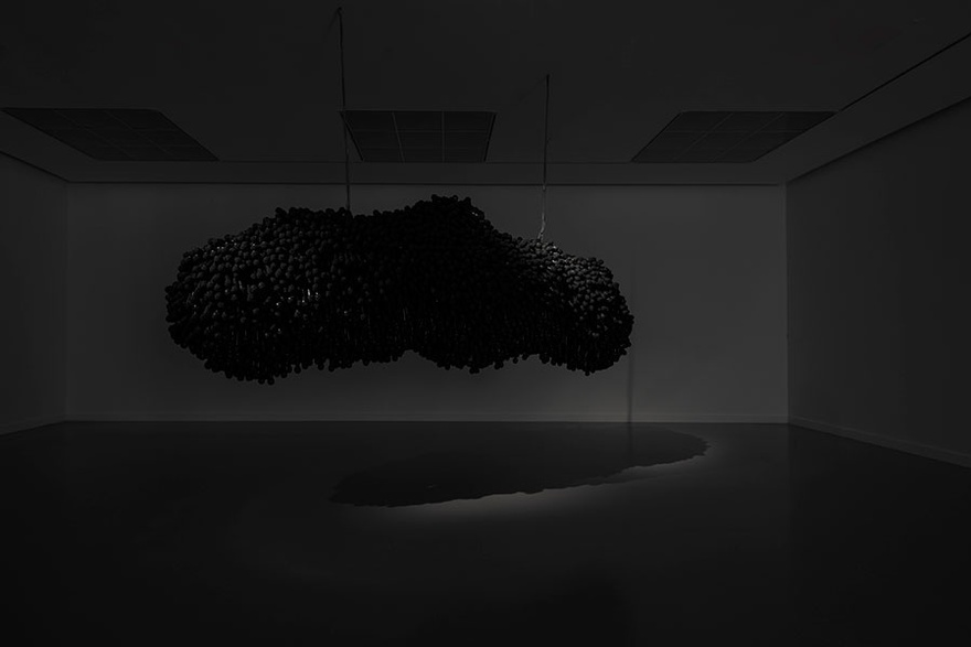 Shilpa Gupta, Singing Cloud, 2008-2009.