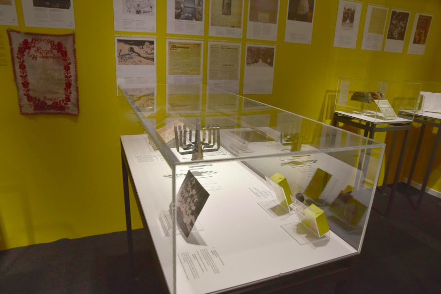 Szabolcs KissP&aacute;l, From Fake Mountains to Faith (Hungarian Trilogy), 2016. Part III. &lsquo;The Chasm Records&rsquo;, Edith Russ Haus f&uuml;r Mediakunst, Oldenburg.