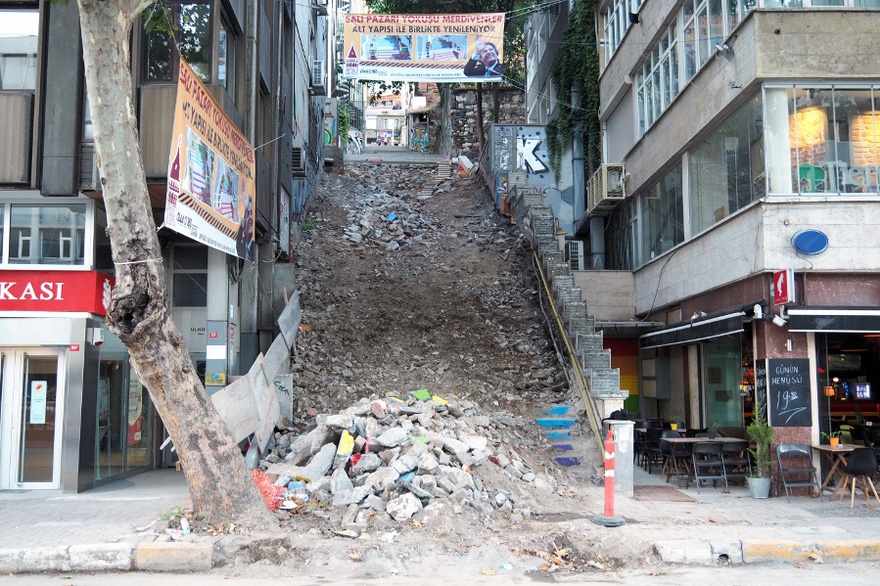 Mario Rizzi, Title goes here, (year)