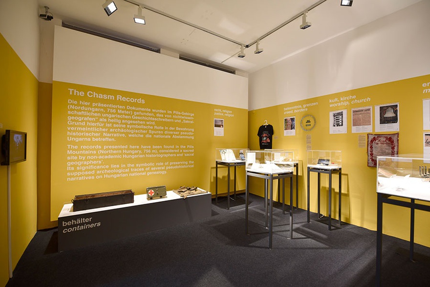 Szabolcs KissP&aacute;l, From Fake Mountains to Faith (Hungarian Trilogy), 2016. Part III. &lsquo;The Chasm Records&rsquo;, Edith Russ Haus f&uuml;r Mediakunst, Oldenburg.