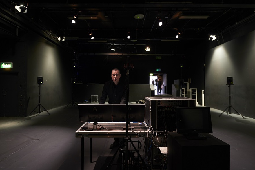 Seth Ayyaz, 2015. fig-2 week 48/50.